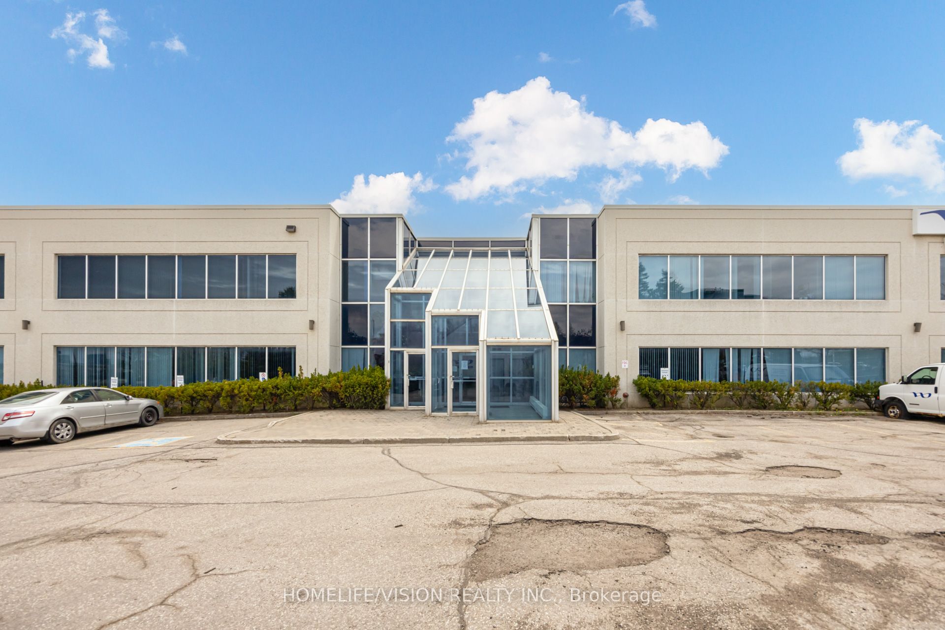 25 Minthorn Boulevard