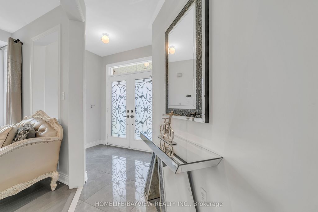 Photo of 99 Red Cardinal Trail, Richmond Hill, ON L4E 4B8 (MLS # N13172766)