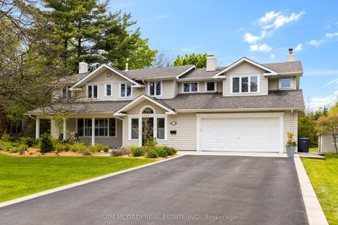 492 Country Club Crescent Mississauga ON L5J 2R2