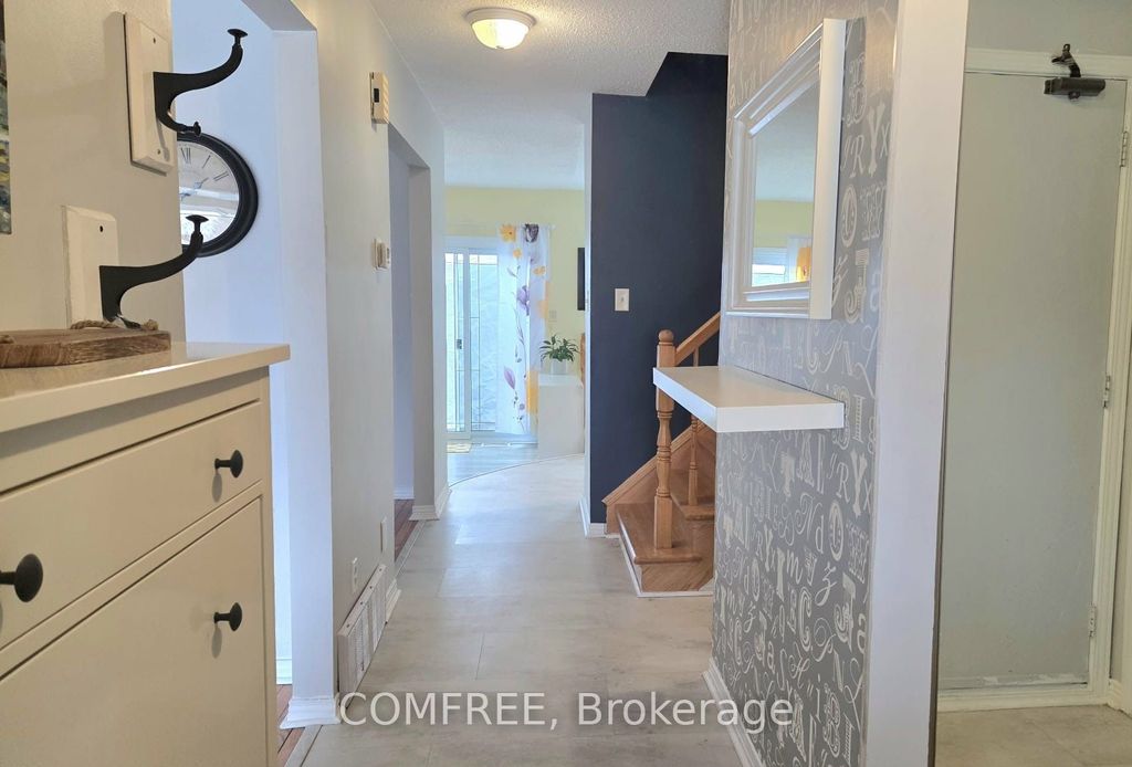 Photo of 48 Tartan Drive, Barrhaven, ON K2J 2V5 (MLS # X12486747)