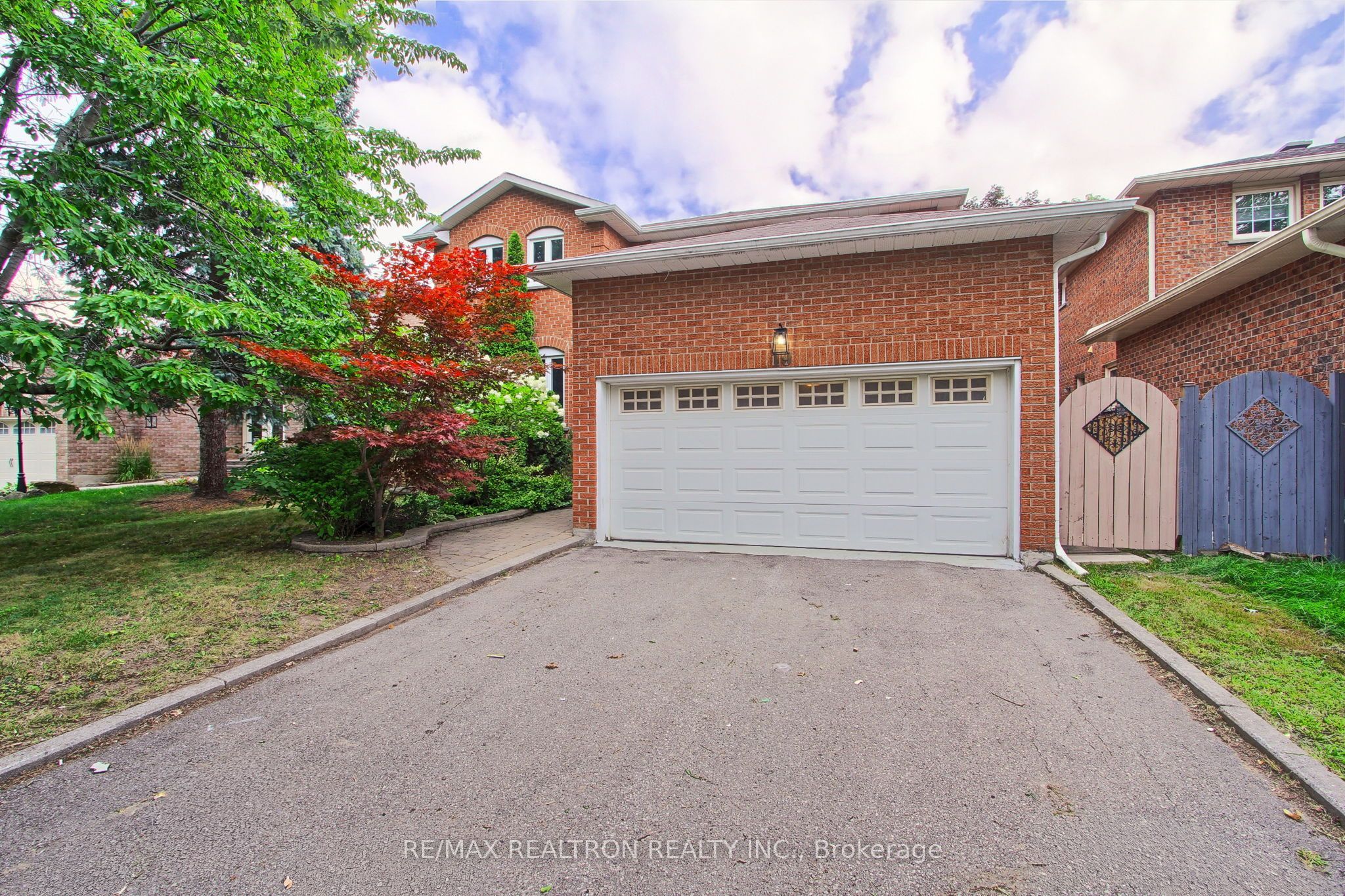 19 Crystal Drive N