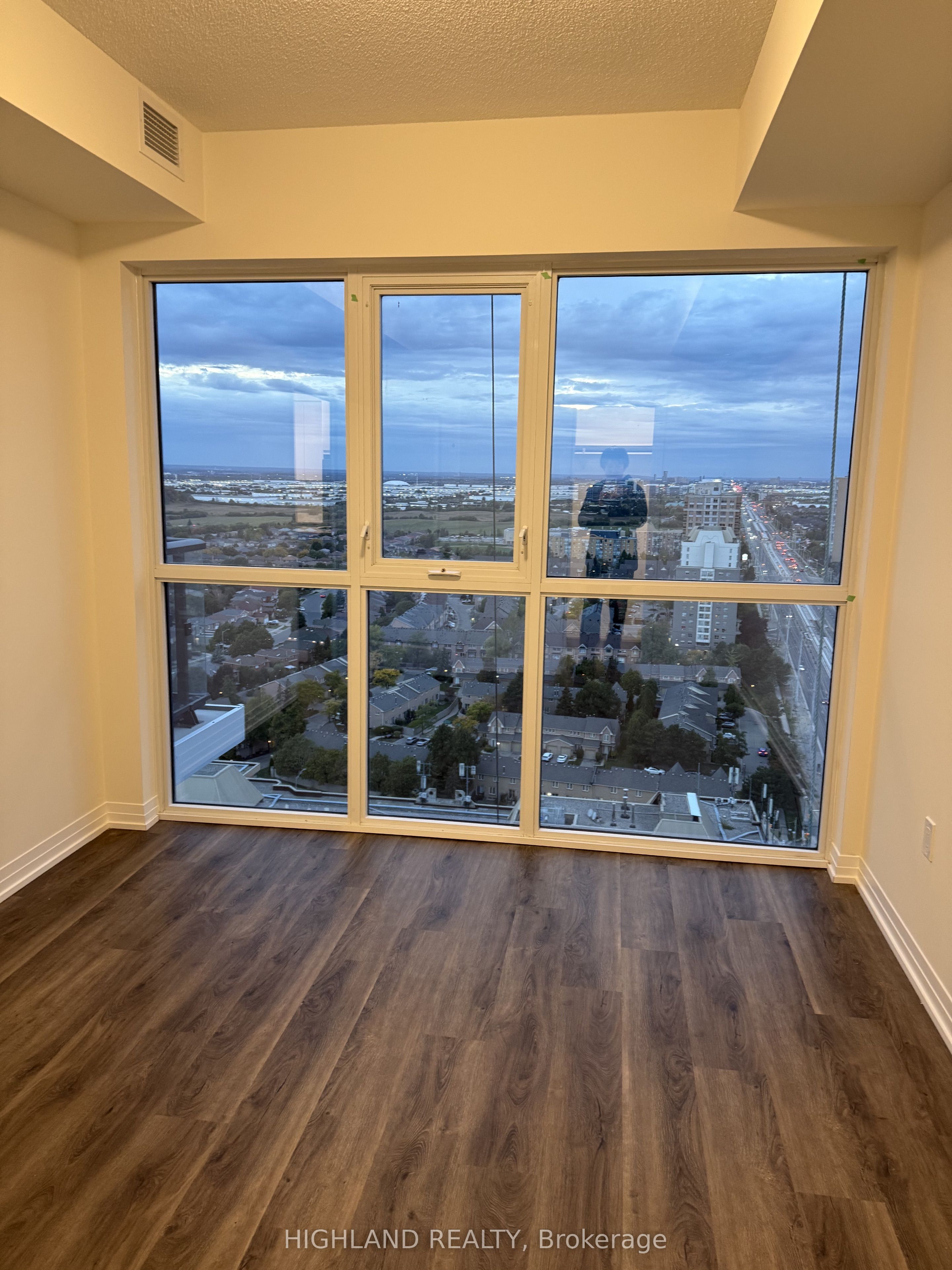15 Watergarden Drive 2208