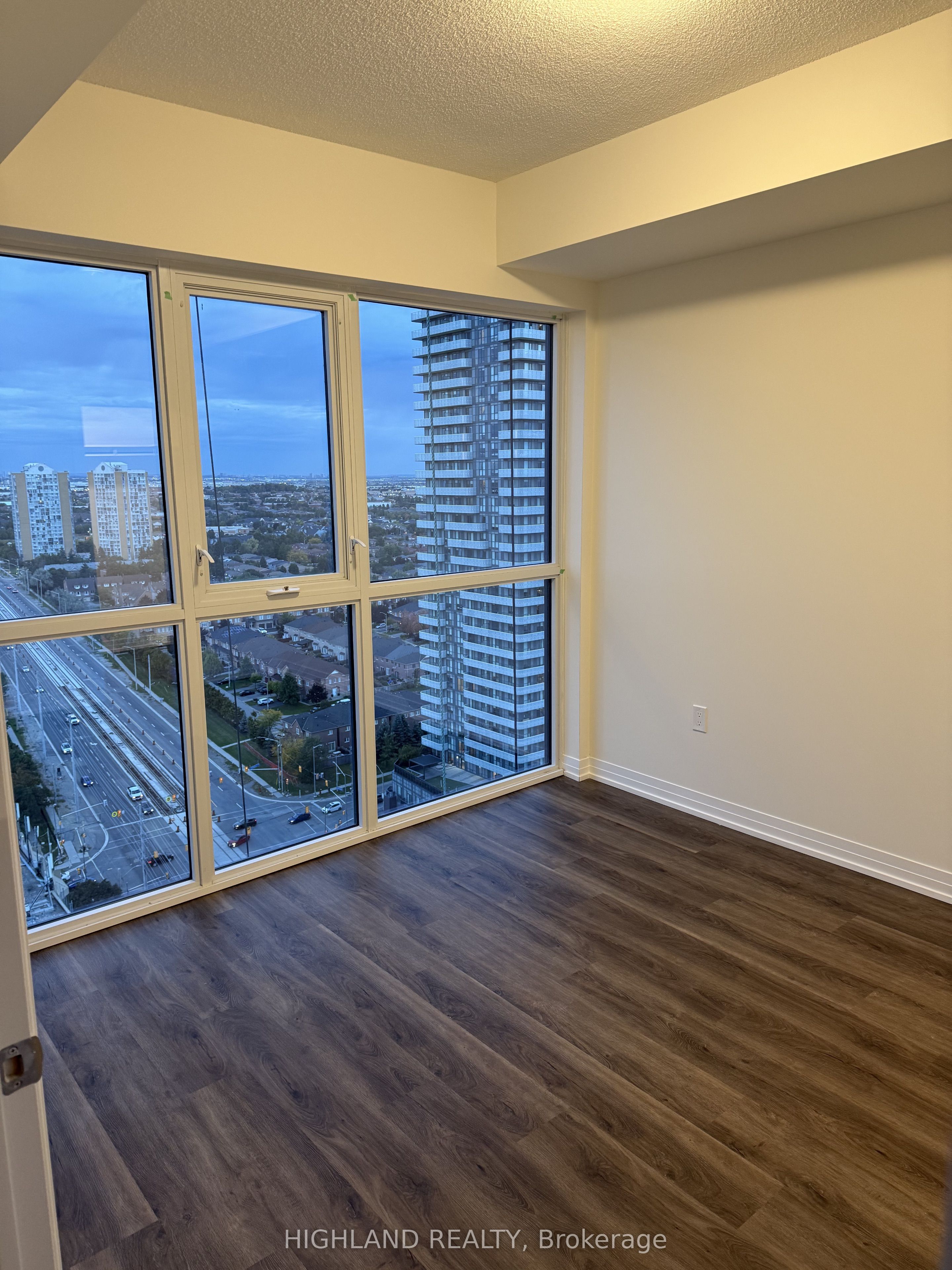 15 Watergarden Drive 2208