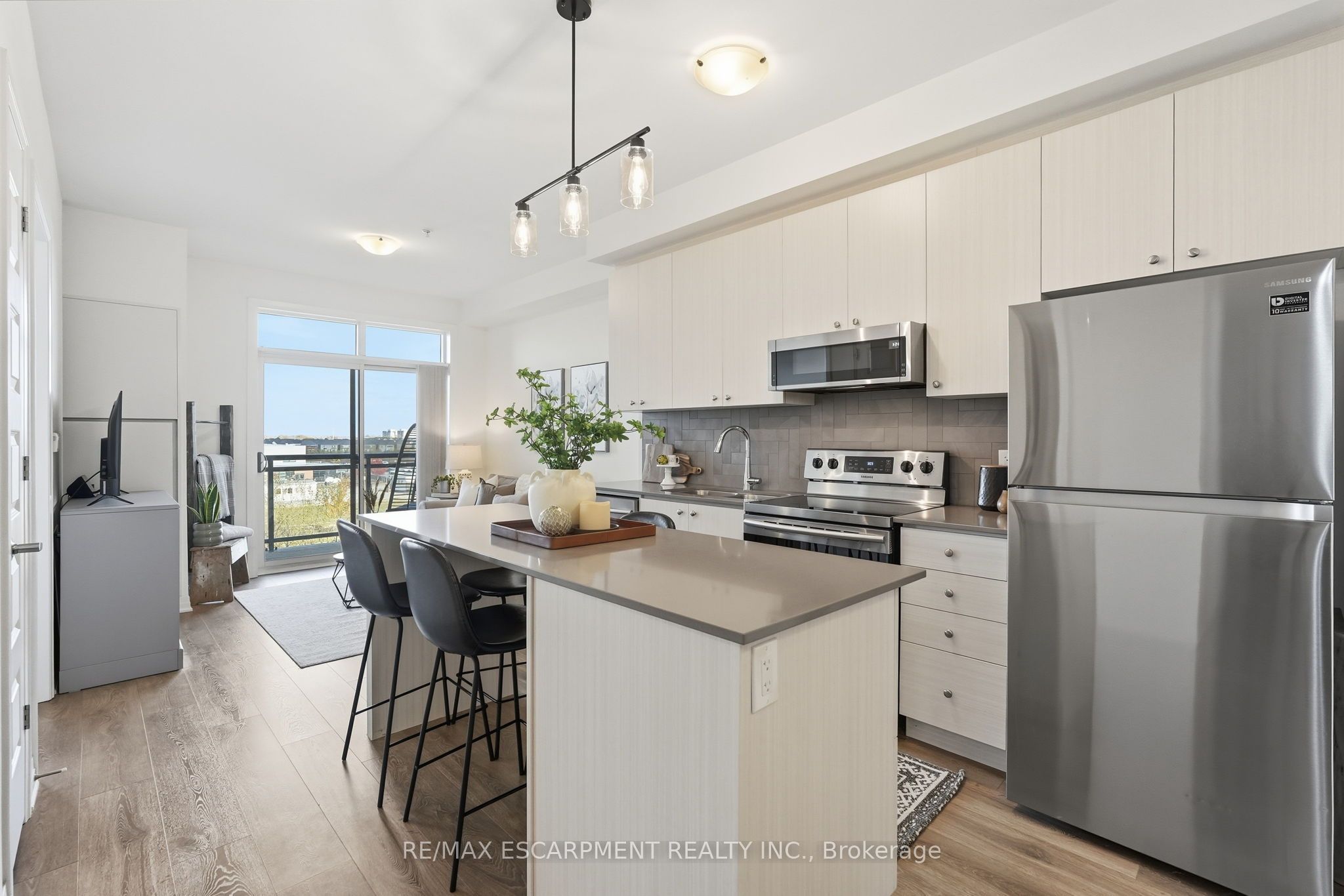 1105 Leger Way 424