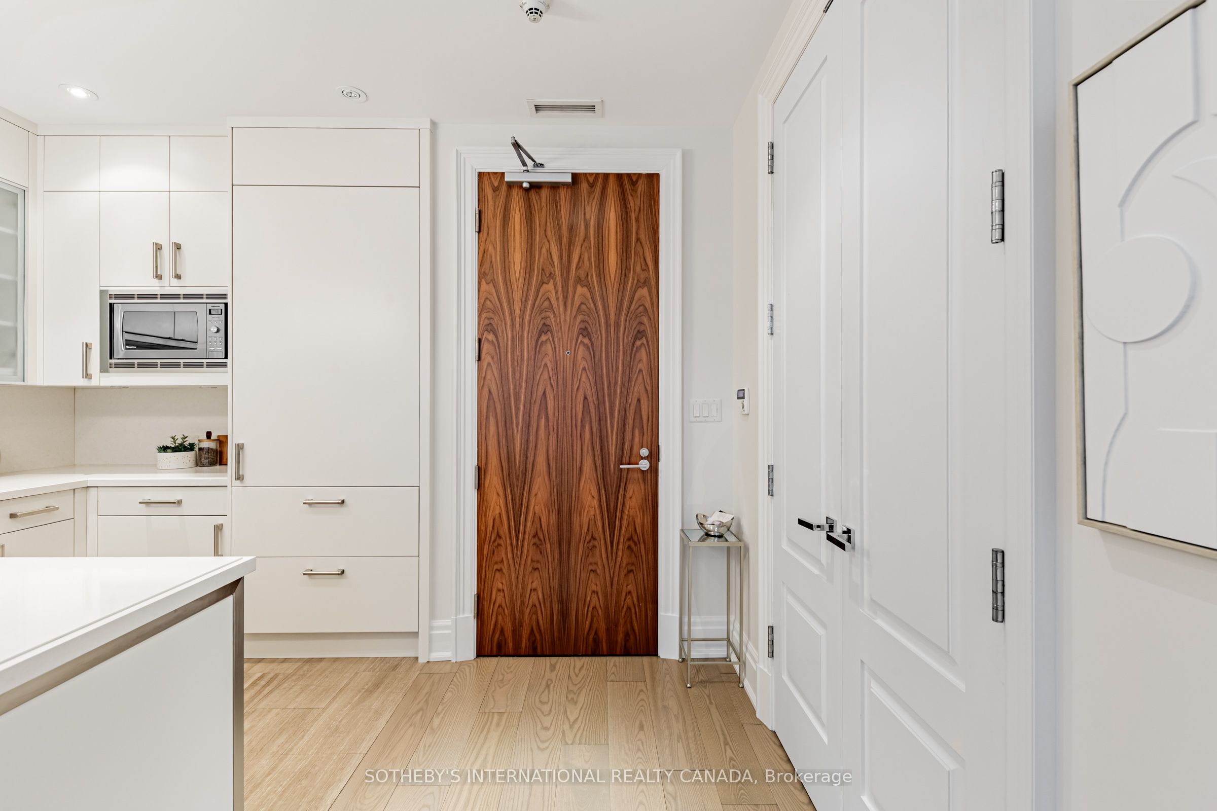 55 Scollard Street 207