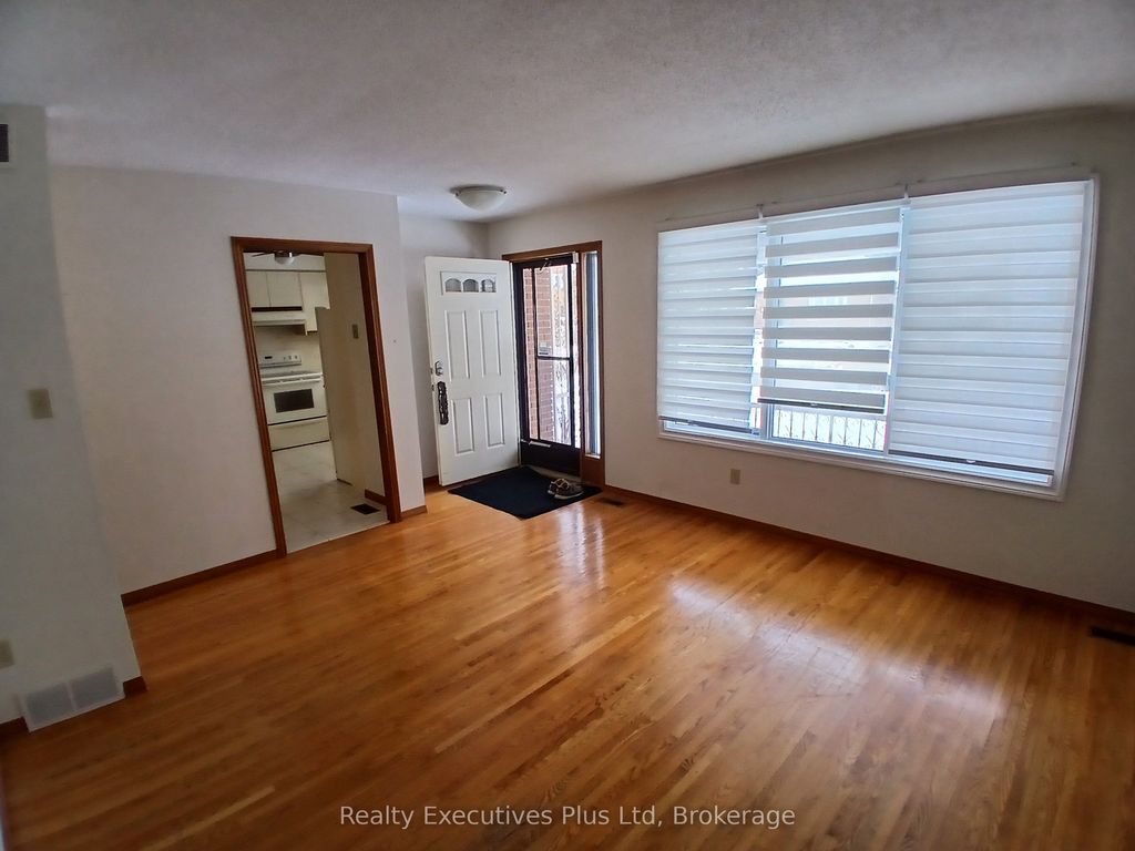 Photo of 52 N Alma Street N, Guelph, ON N1H 5X1 (MLS # X12789860)