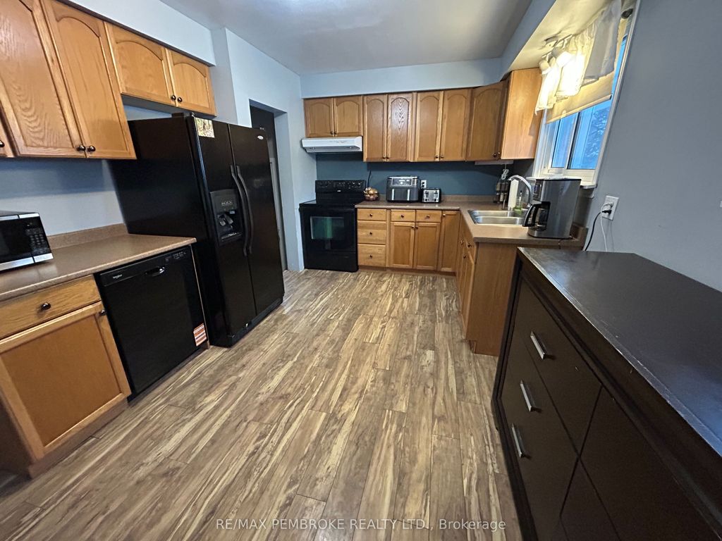 Photo of 12 Mary Street, Petawawa, ON K8H 1R5 (MLS # X12734250)