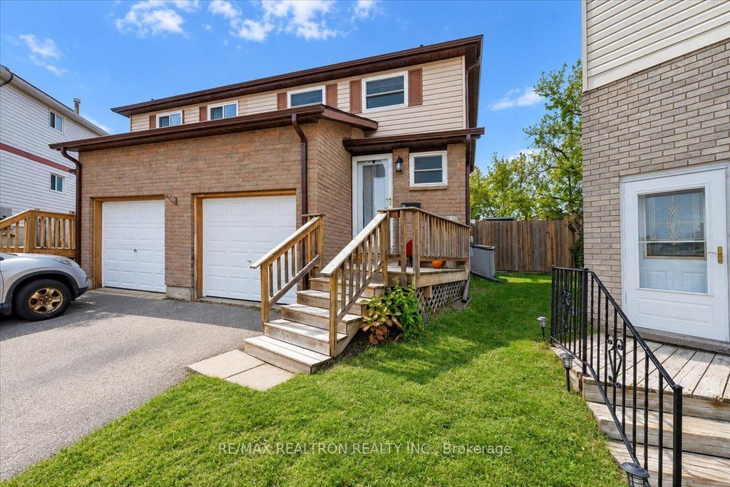 Photo of 99 Robin Court, Barrie, ON L4M 5L9 (MLS # S14120746)