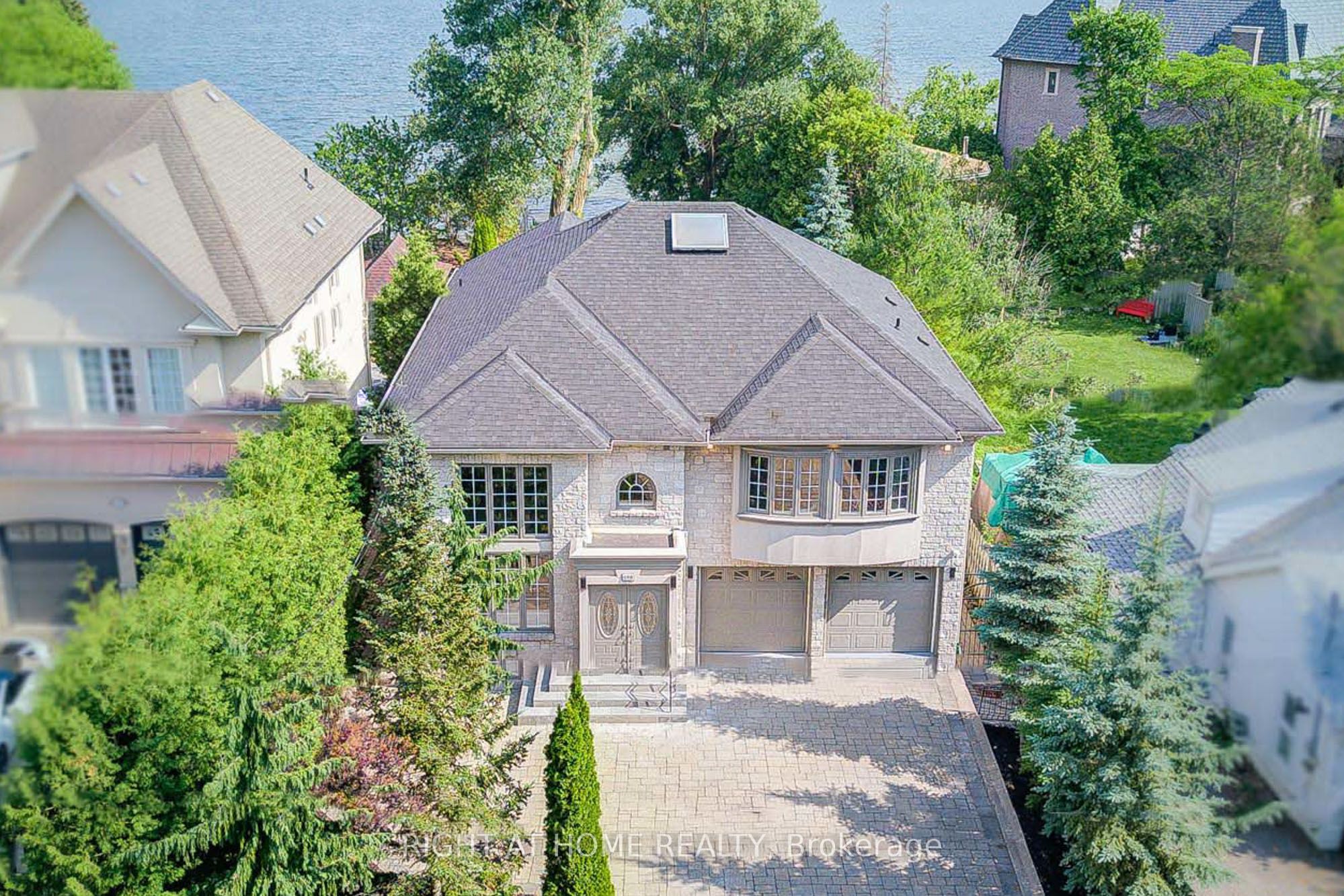 429 North Lake Road