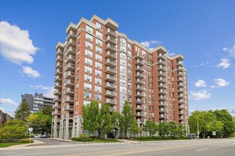 442 Maple Avenue 102 Burlington ON L7S 2L7