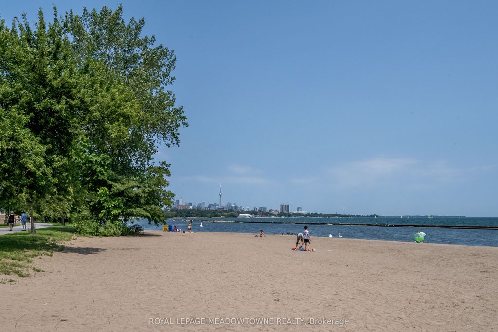 Photo of 1926 Lake Shore Boulevard W #2307, Toronto, ON M6S 1A1 (MLS # W12750870)