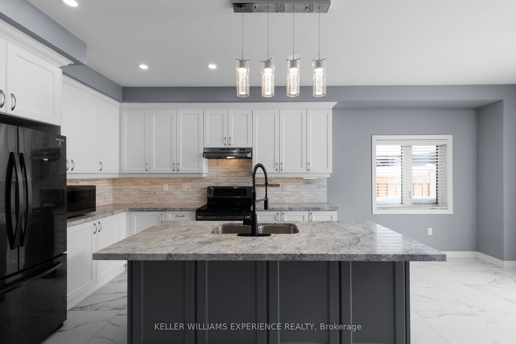 Photo of 1464 Farrow Crescent, Innisfil, ON L9S 0L6 (MLS # N12881264)