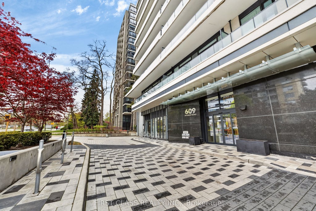 Photo of 609 Avenue Road #707, Toronto, ON M4V 0B1 (MLS # C13610052)
