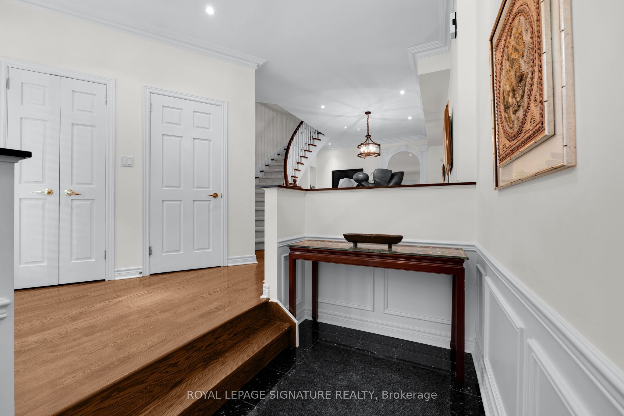 104 Pleasant Boulevard