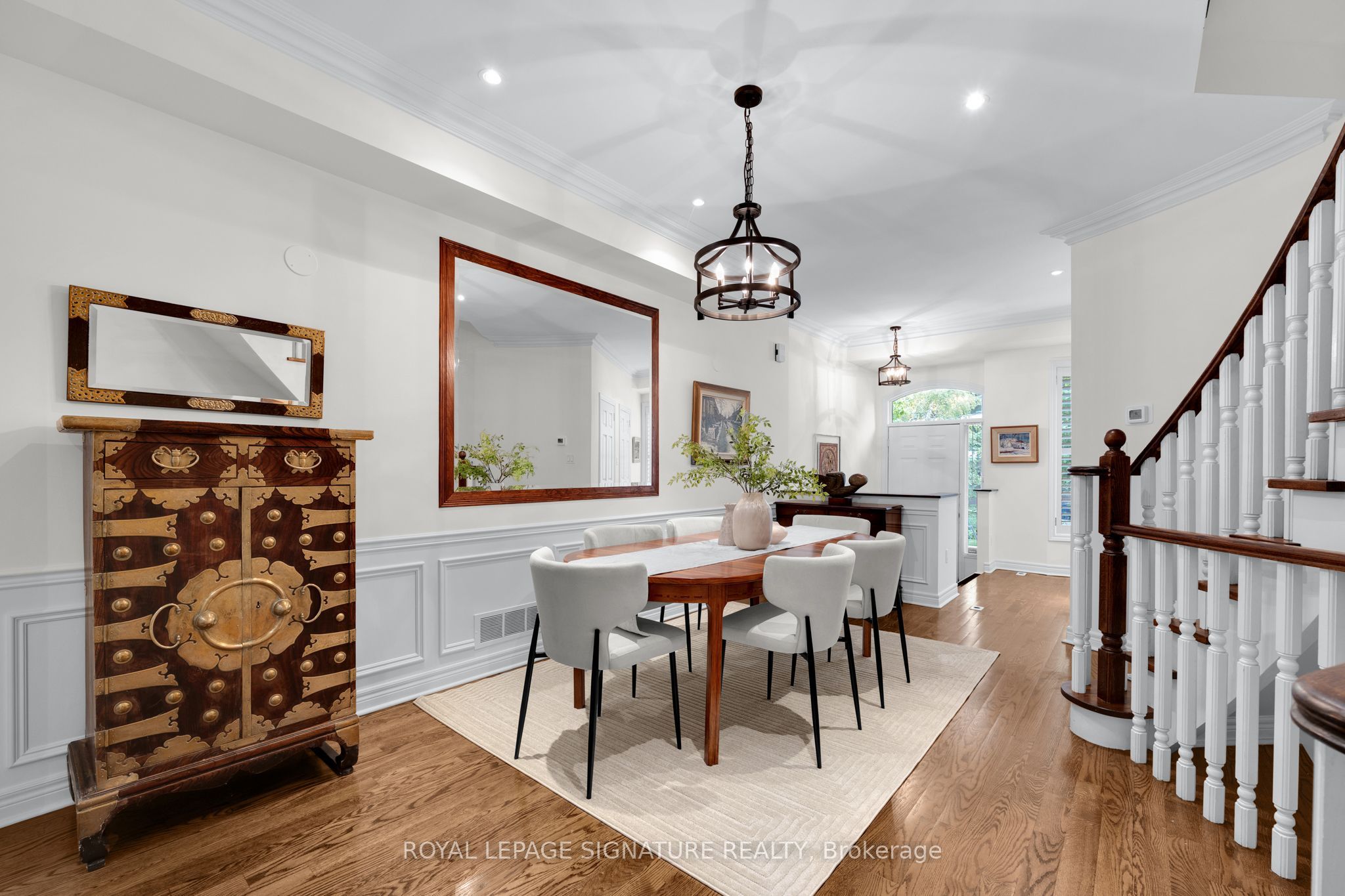 104 Pleasant Boulevard