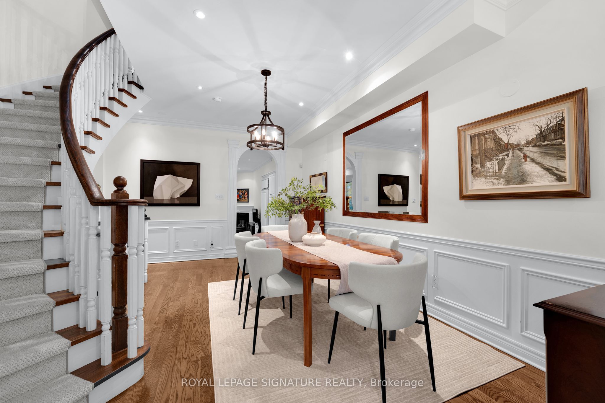 104 Pleasant Boulevard