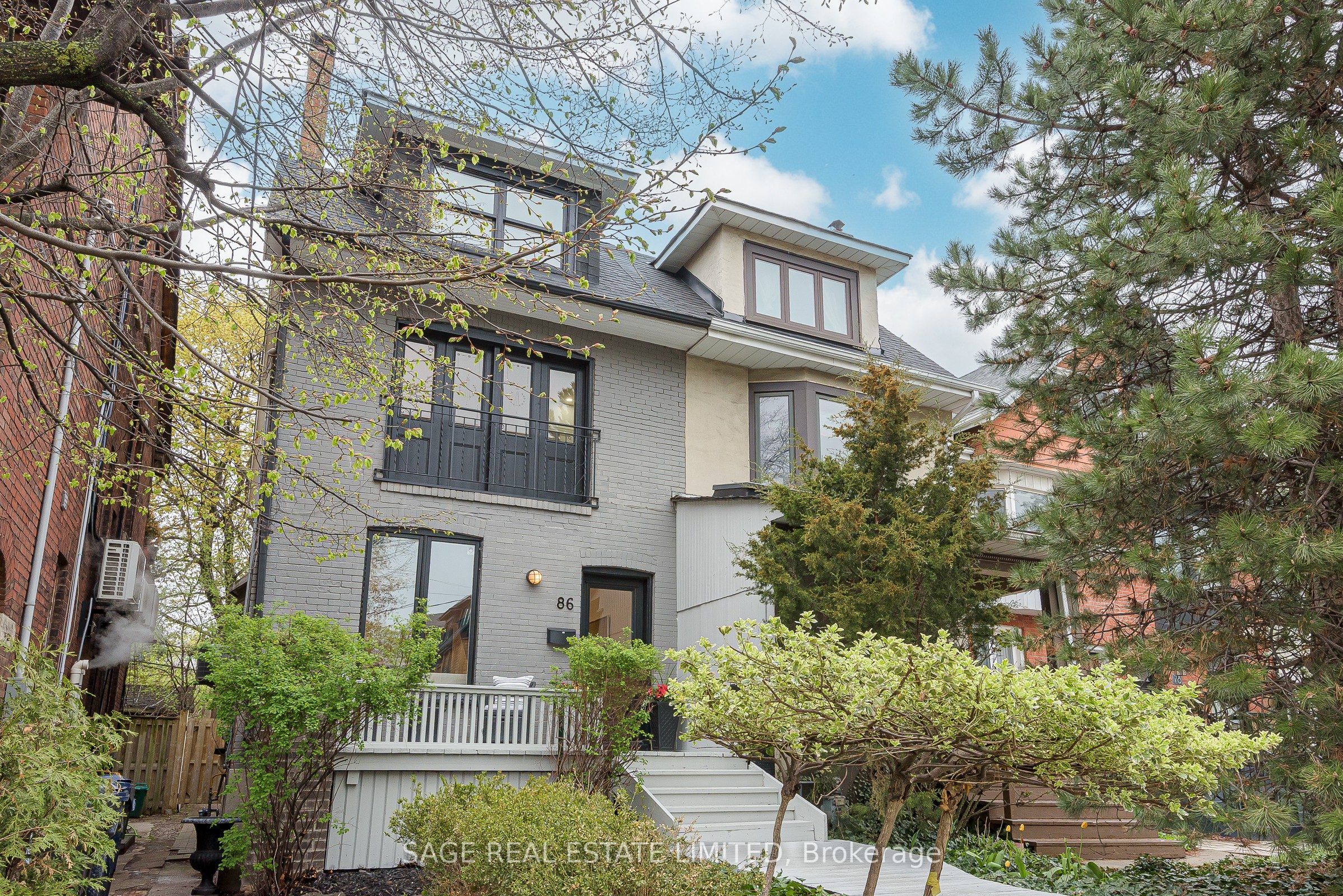 86 Dupont Street