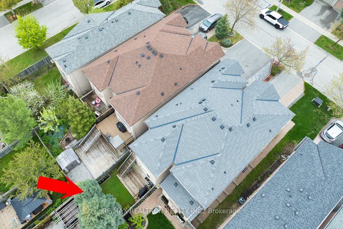 63 Carousel Crescent