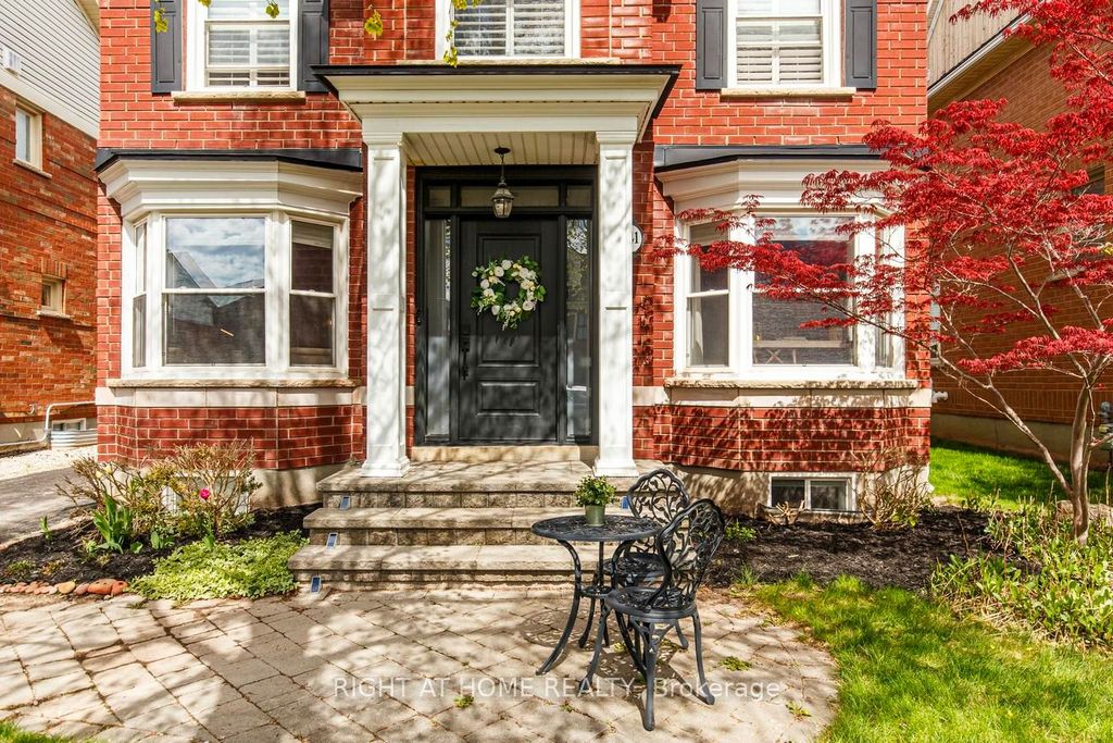 Photo of 241 Lexington Road, Oakville, ON L6H 6L5 (MLS # W13116222)