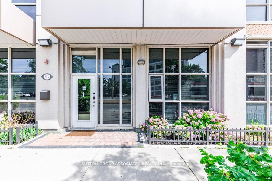 Photo of 628 Fleet Street #110, Toronto, ON M5V 1A8 (MLS # C13760152)