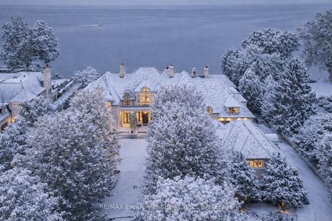 2054 Lakeshore Road E Oakville ON L6J 1M3