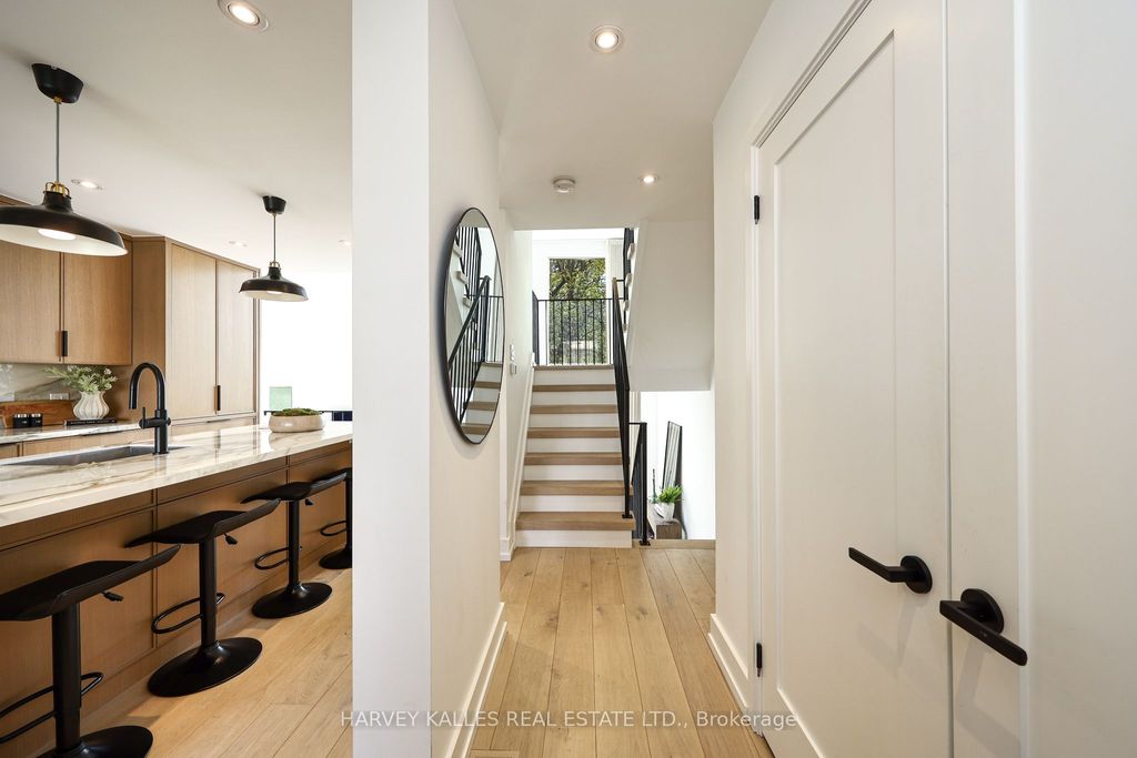 Photo of 240 Broadway Avenue #22, Toronto, ON M4P 1V9 (MLS # C13111672)