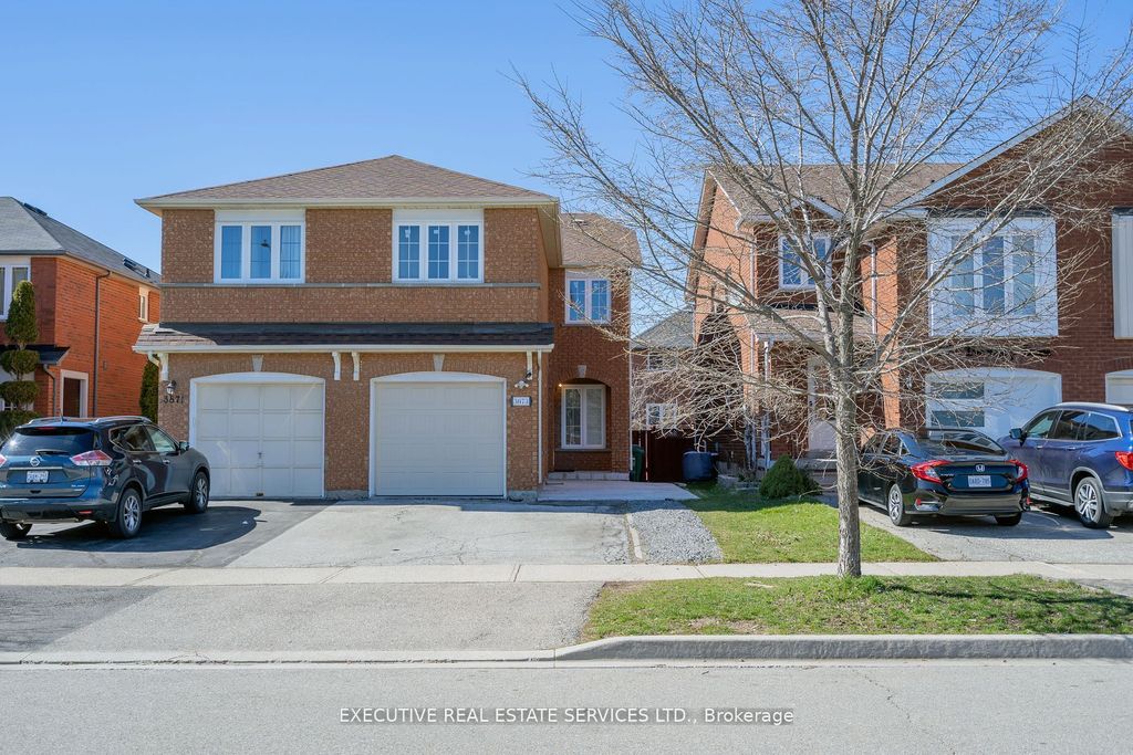 Photo of 3873 Densbury Drive, Mississauga, ON L5N 6Y9 (MLS # W12715848)