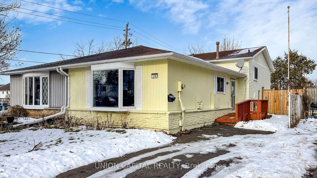 Photo of 376 Calvert Court, Oshawa, ON L1J 6X7 (MLS # E12643290)