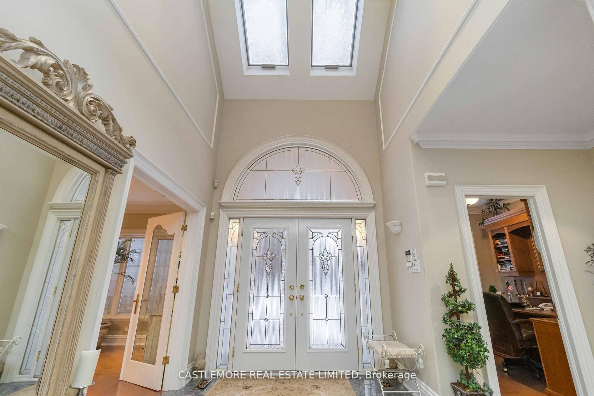 2444 hensall Road