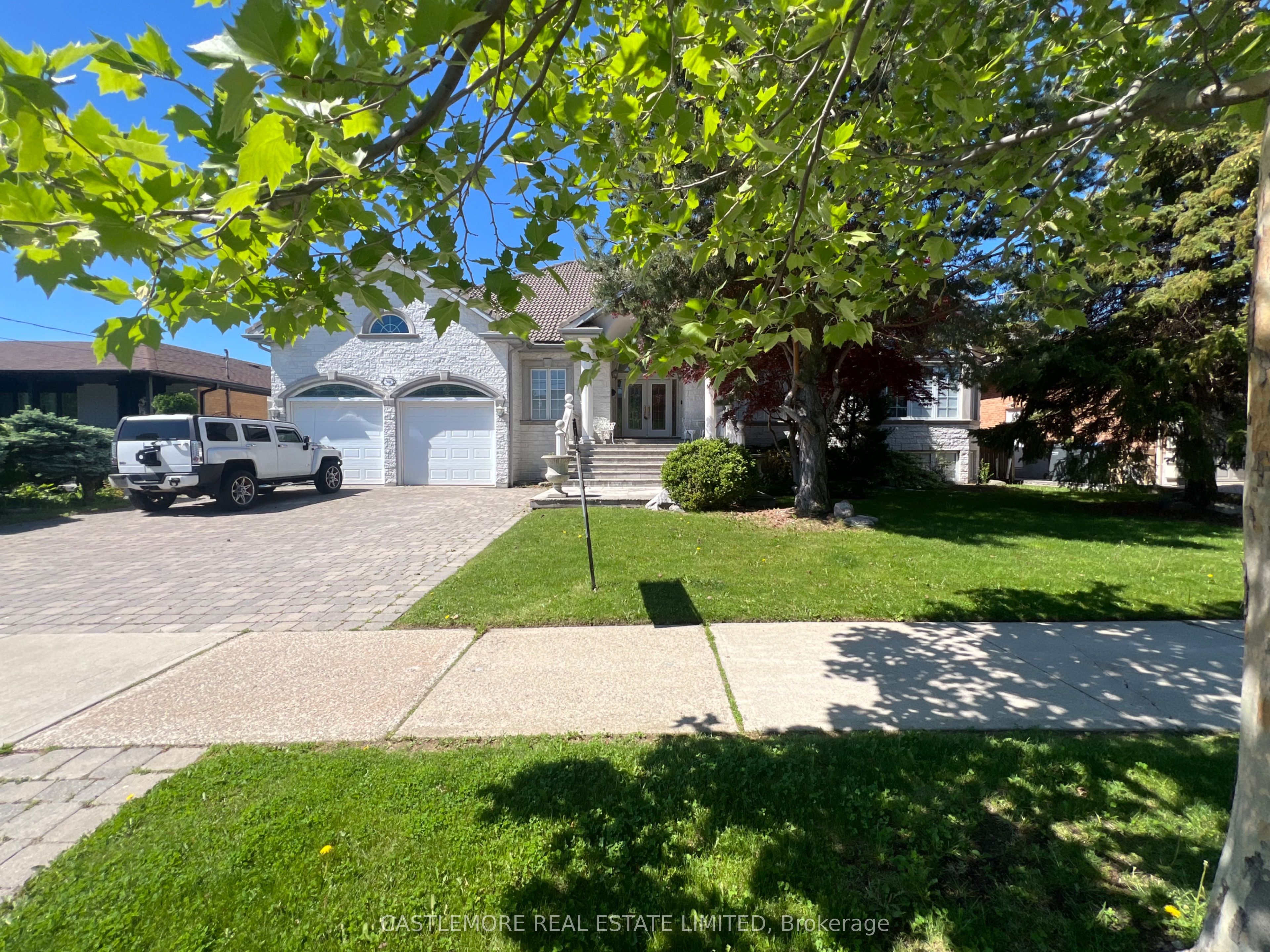 2444 hensall Road