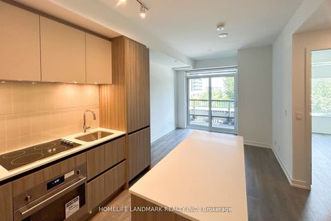 8 Beverley Glen Boulevard D-325 Vaughan ON L4J 8N8