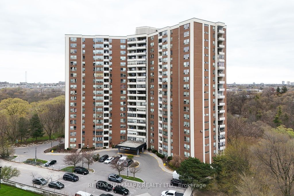 Photo of 60 Pavane Linkway Way #1704, Toronto, ON M3C 2Y6 (MLS # C13061020)