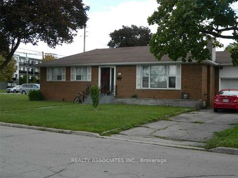Photo of 11 Muirkirk Road, Toronto, ON M2R 1W2 (MLS # C12371209)