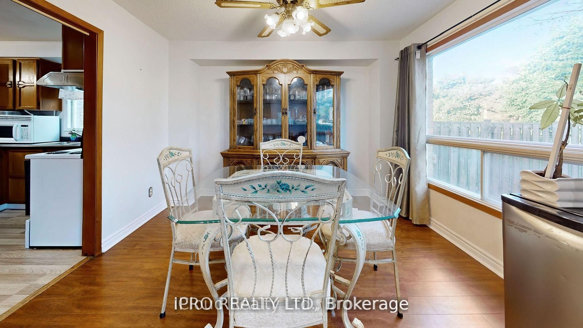 32 Dafoe Crescent