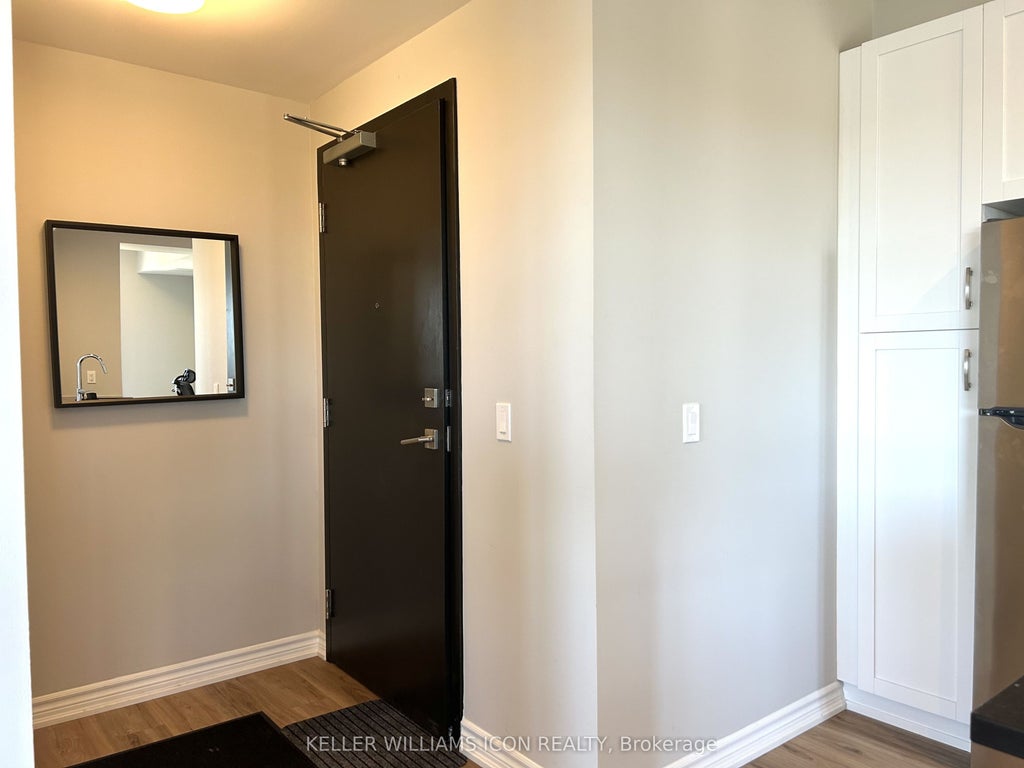 Photo of 1350 Hemlock Road #605, Manor Park - Cardinal Glen and Area, ON K1K 5C2 (MLS # X13817178)