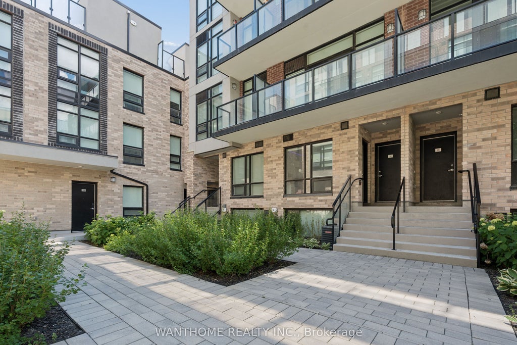 Photo of 861 Sheppard Avenue W #15, Toronto, ON M3H 0E9 (MLS # C13629902)