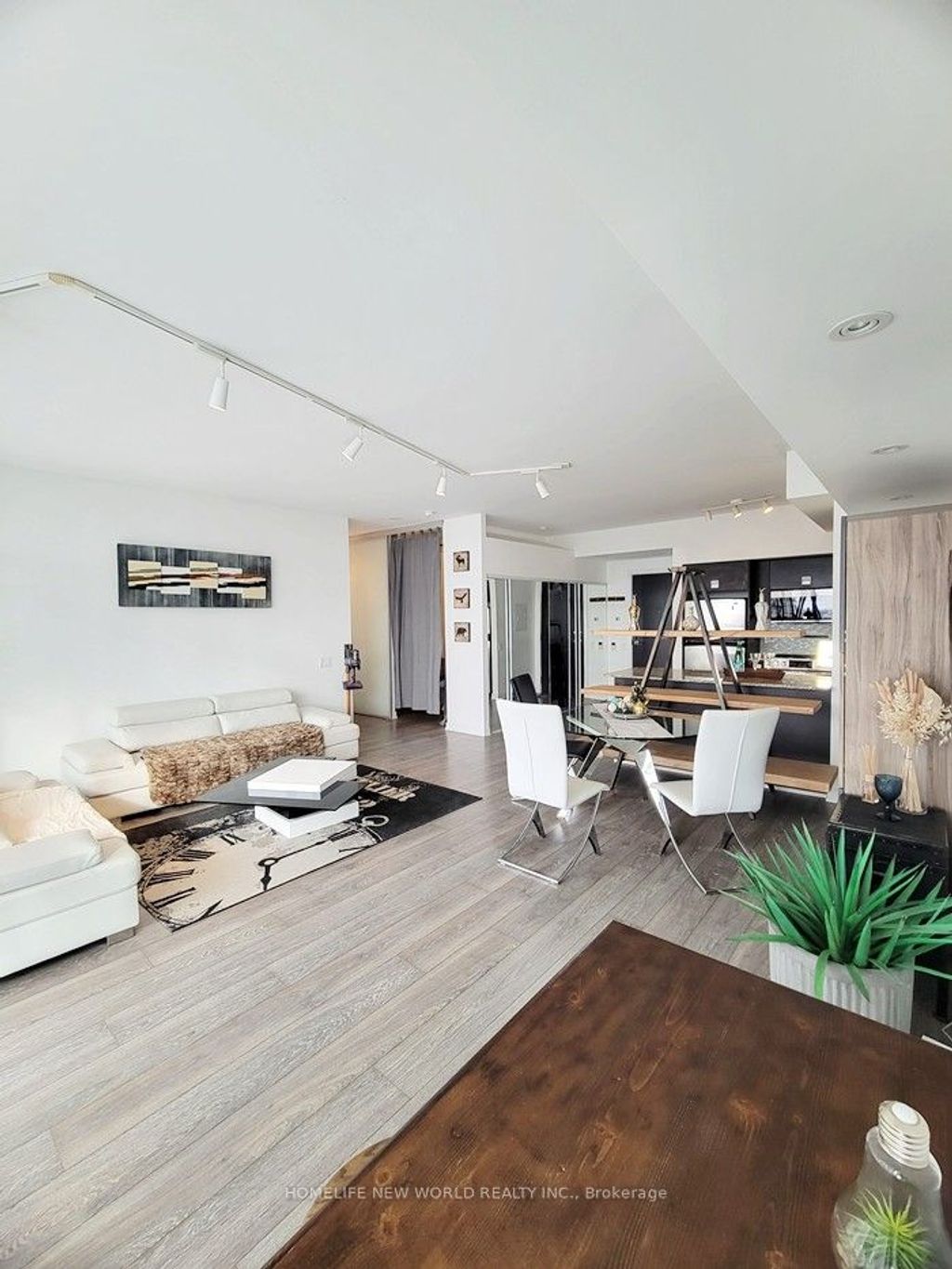 Photo of 33 Charles Street E #2706, Toronto, ON M4Y 0A2 (MLS # C13011324)