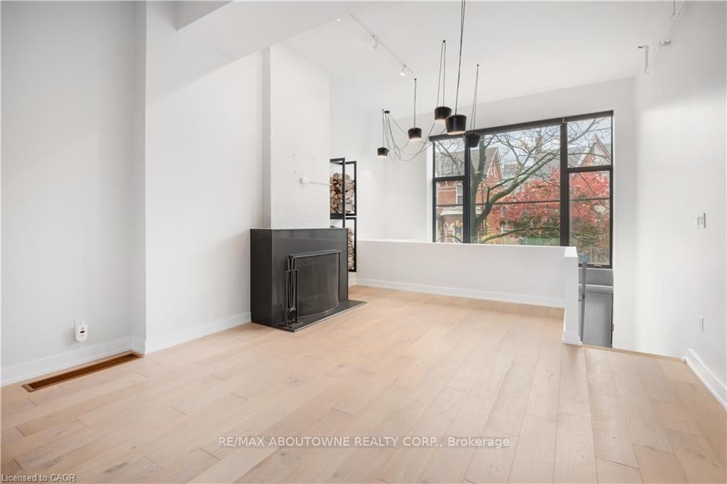 Photo of 676 Richmond Street W #105, Toronto, ON M6J 1C3 (MLS # C13542748)
