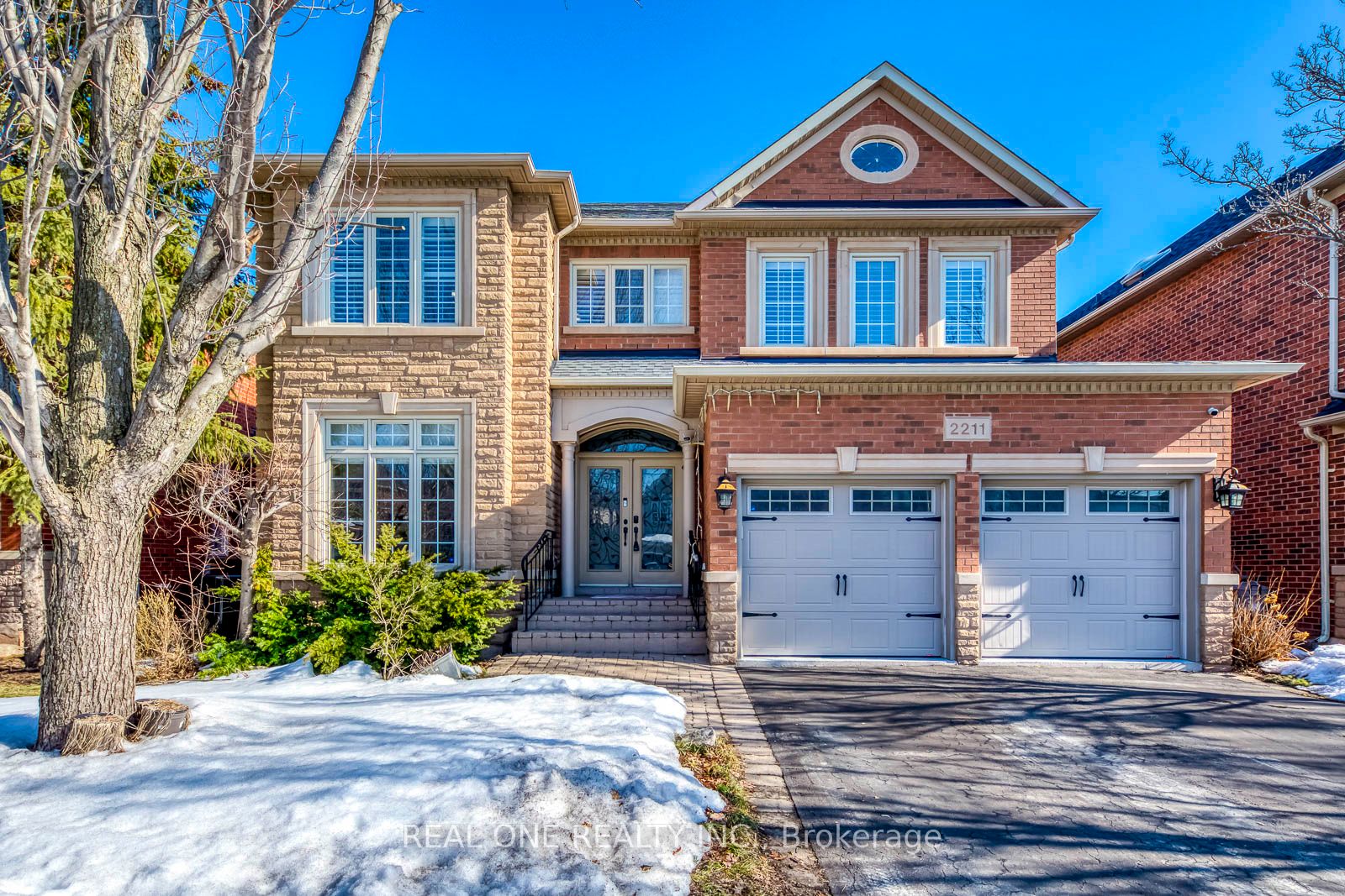 2211 North Ridge Trail