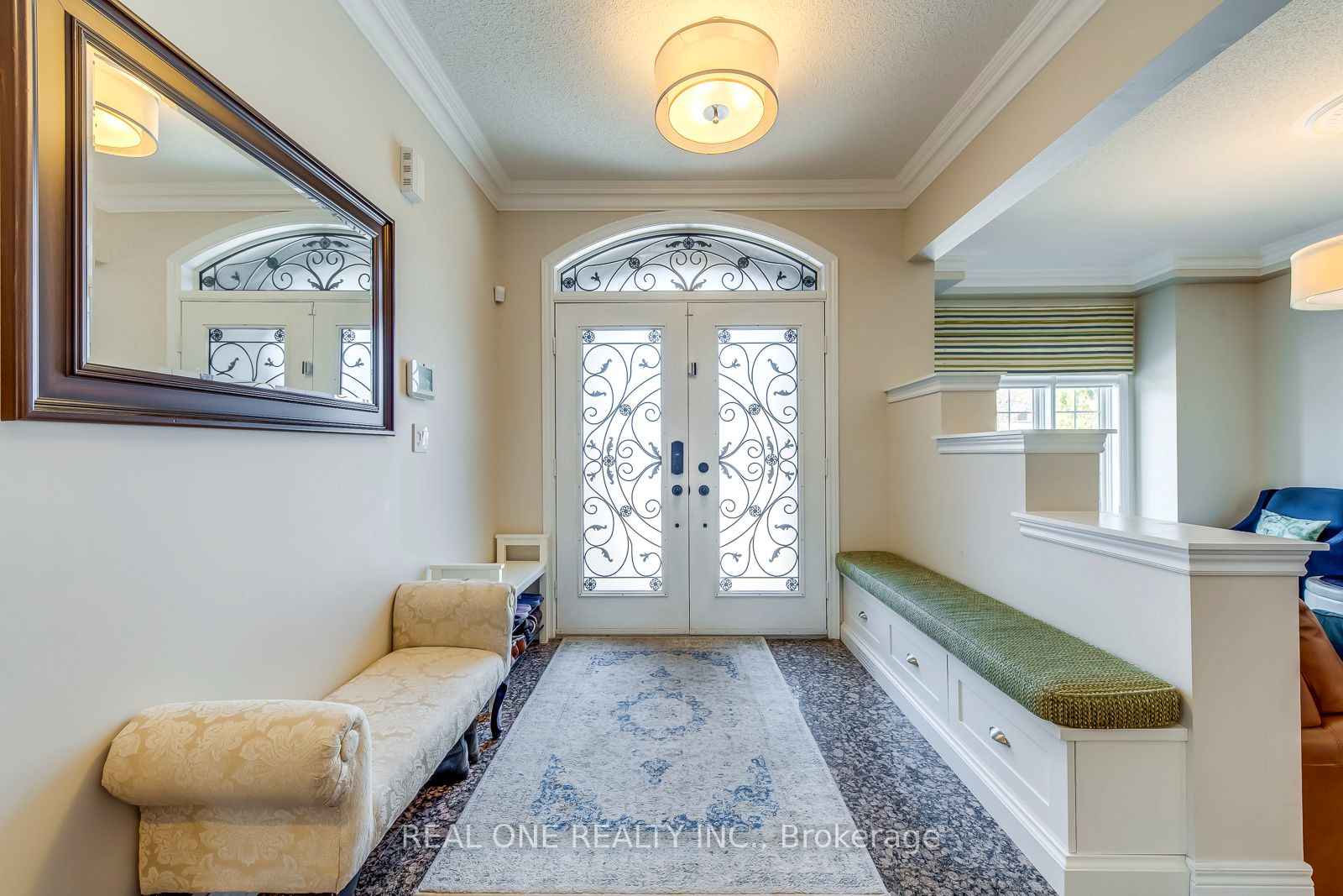 2211 North Ridge Trail