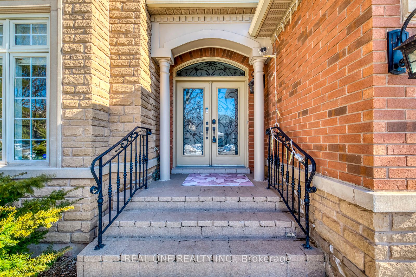 2211 North Ridge Trail