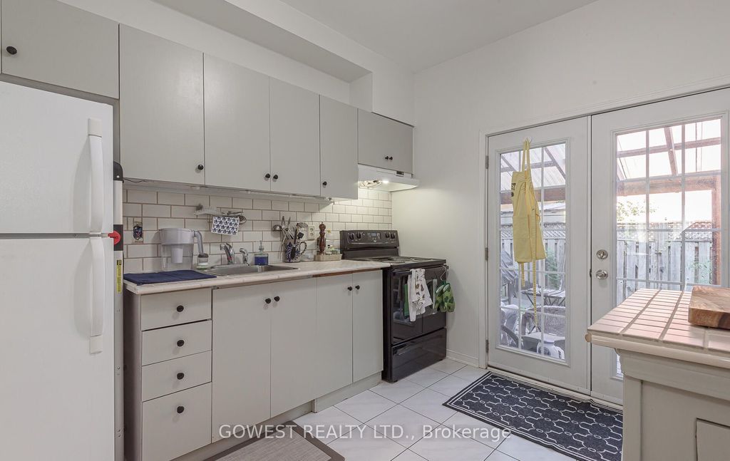Photo of 1538 Dupont Street #B, Toronto, ON M6P 4G7 (MLS # W12454666)