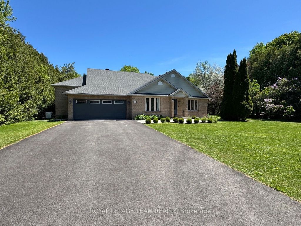 Photo of 6584 Harvest Grove Drive, Greely - Metcalfe - Osgoode - Vernon and Area, ON K4P 1E9 (MLS # X13020804)