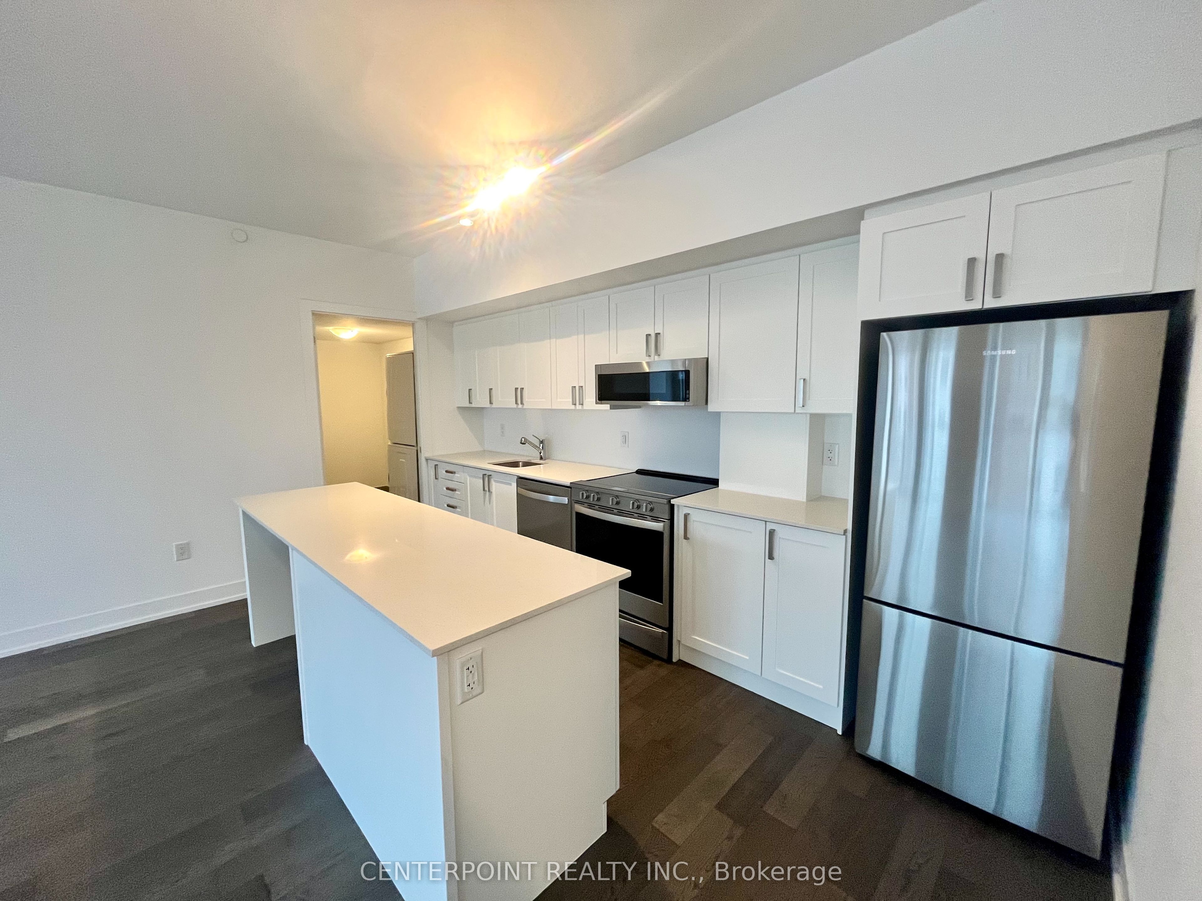 1063 Douglas Mccurdy Common 209