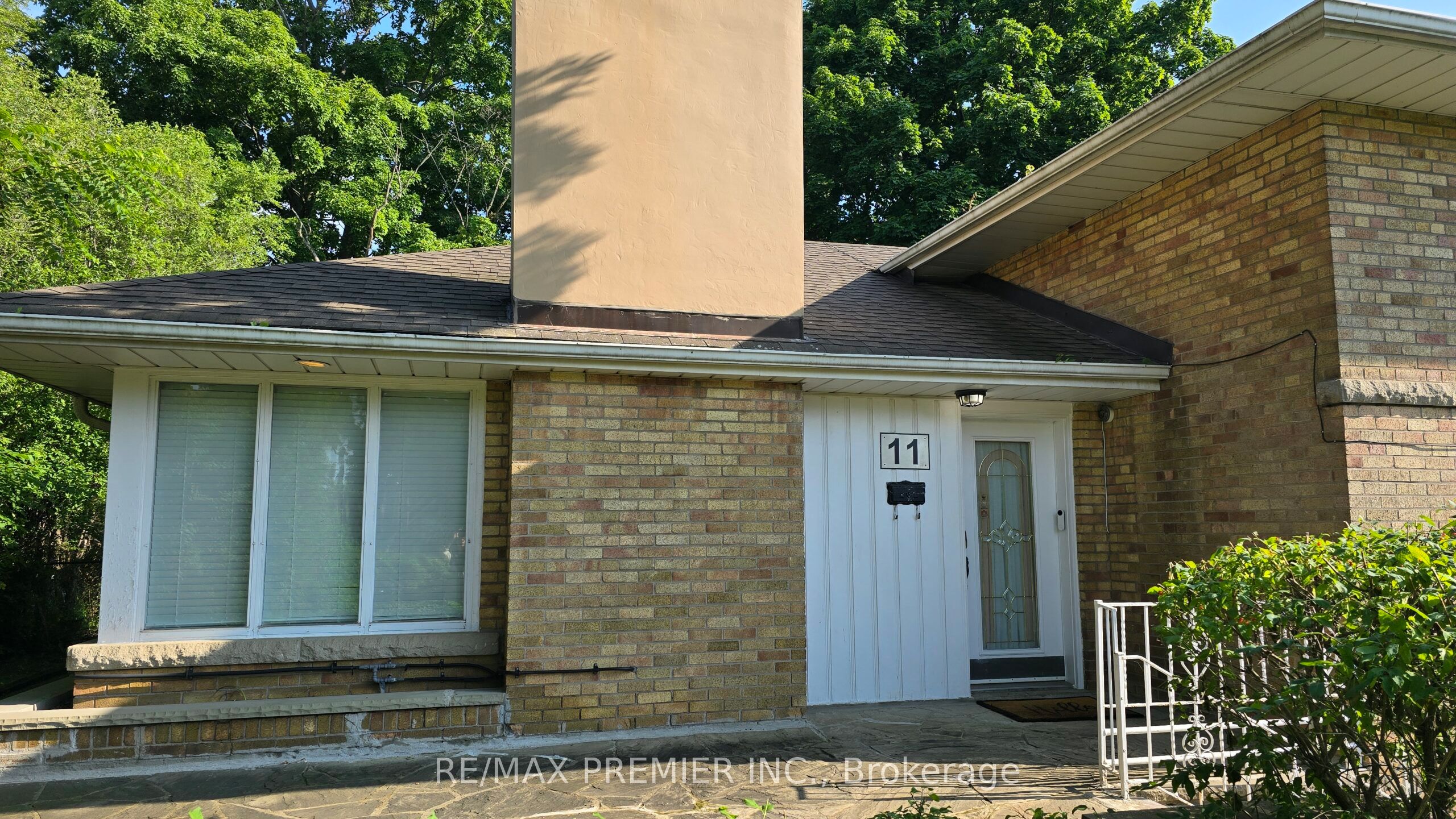 11 Northolt Court