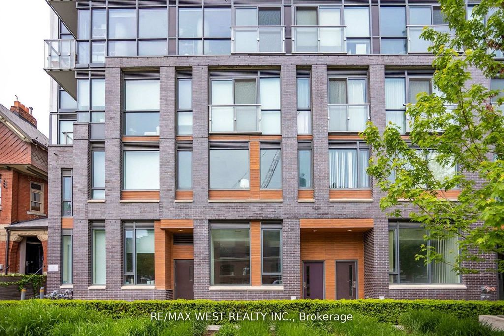 Photo of 508 Wellington Street W #TH02, Toronto, ON M5V 0K8 (MLS # C12987342)