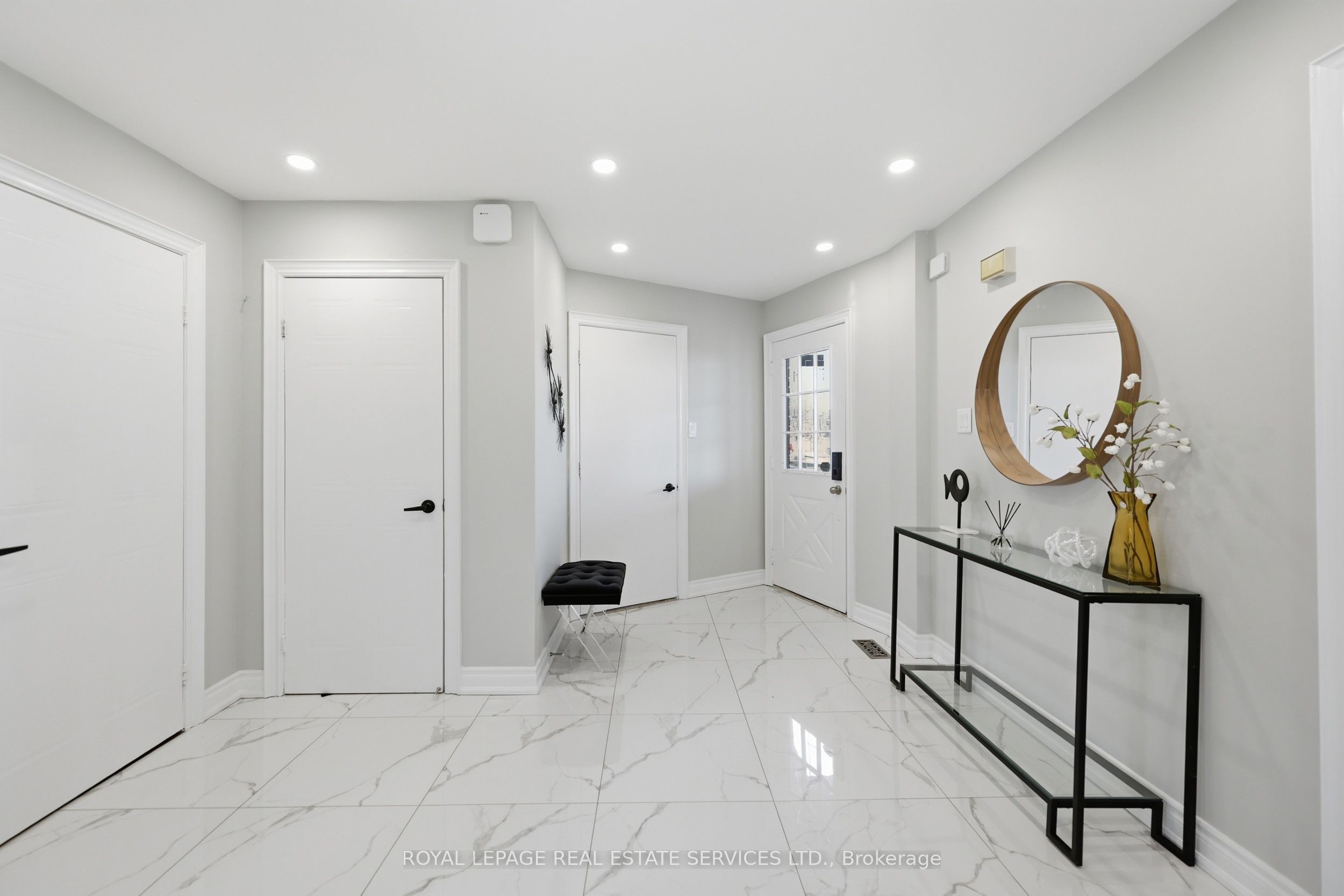 4134 Murray Hill Crescent