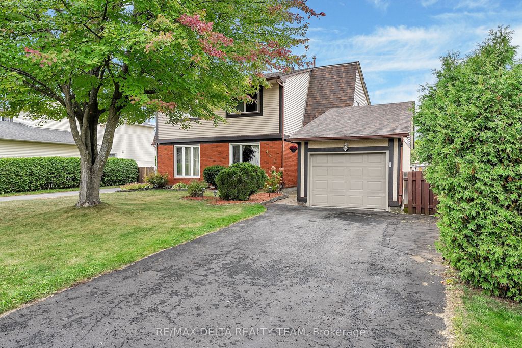 Photo of 427 Mockingbird Drive, Orleans - Cumberland and Area, ON K1E 2A8 (MLS # X12942094)