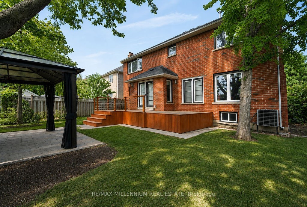 Photo of 2776 Rosewood Lane, Oakville, ON L6J 7M4 (MLS # W13653002)