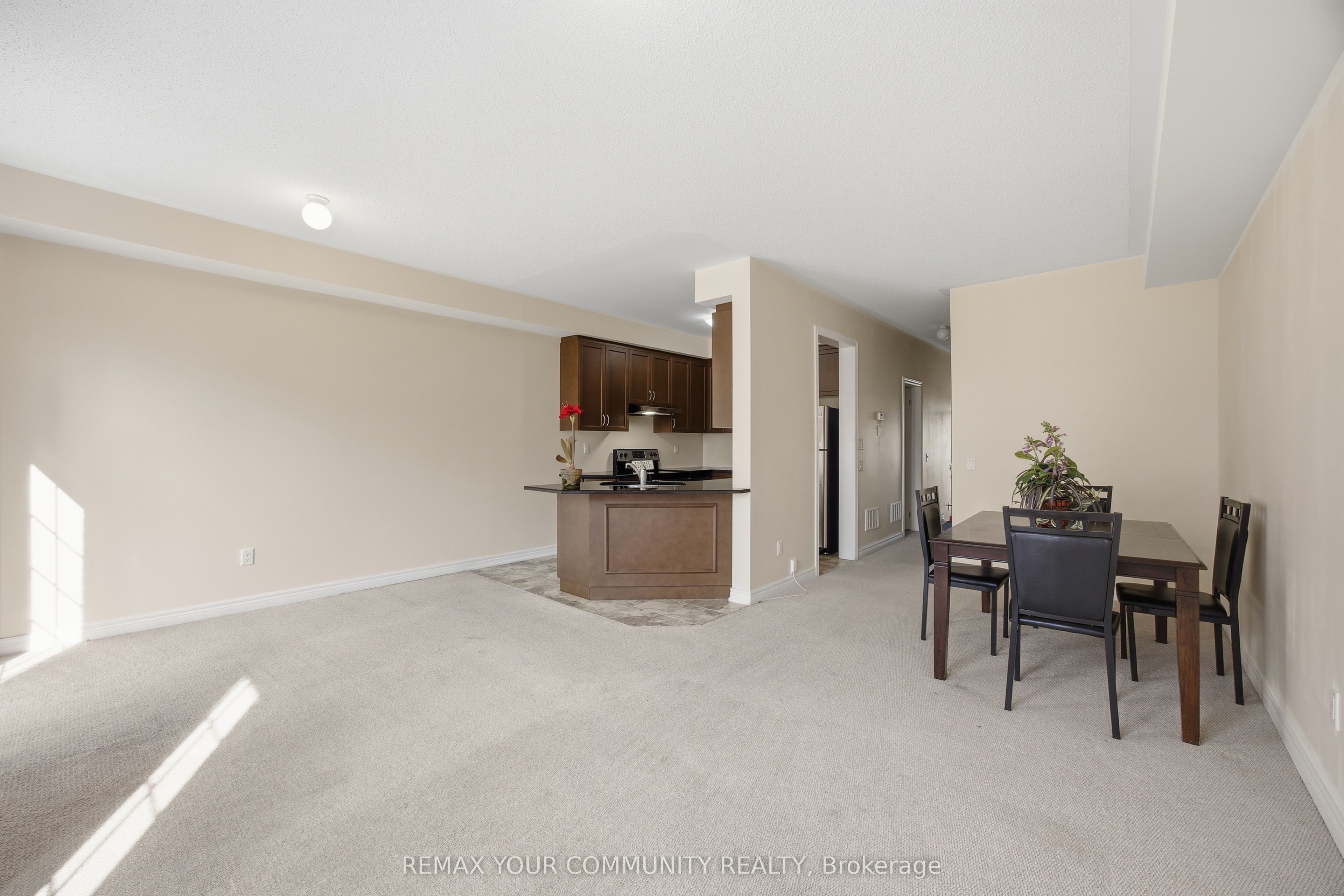 90 SKY HARBOUR Drive